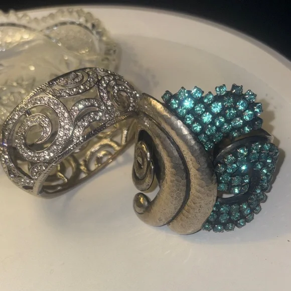 Crystal cuffs - Picture 1 of 7